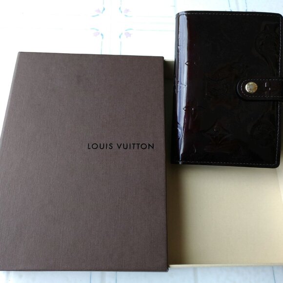 Louis Vuitton Vernis Patent Leather Hand purse - Picture 5 of 14